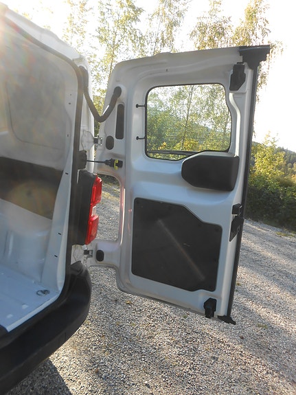 Opel Vivaro 12 of 26