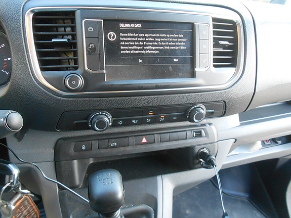 Opel Vivaro 18 of 26