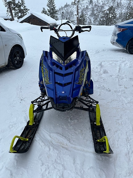 Polaris 850 RMK Khaos 3 of 13