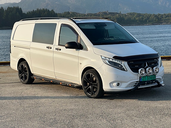 Mercedes-Benz Vito 119 2 of 5