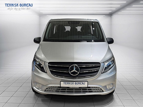 Mercedes-Benz eVito Tourer 4 of 5