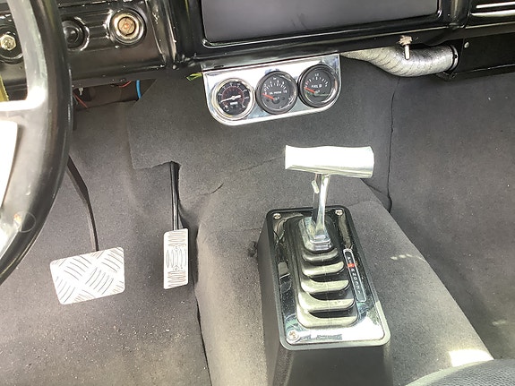Chevrolet C10 17 of 26