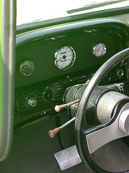 Chevrolet C10 14 of 26