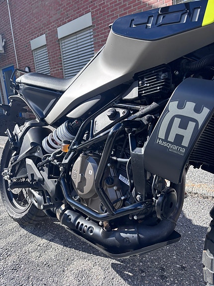 Husqvarna Svartpilen 401 6 of 7