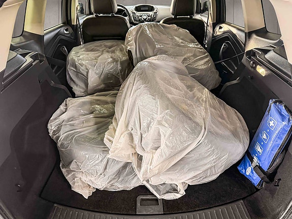 Ford Kuga 12 of 12