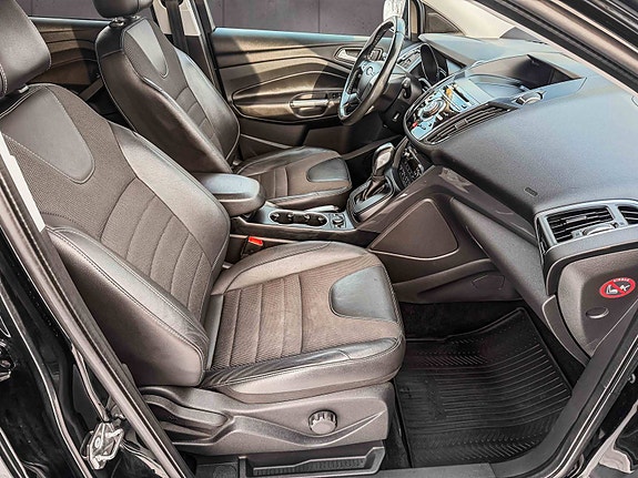 Ford Kuga 9 of 12