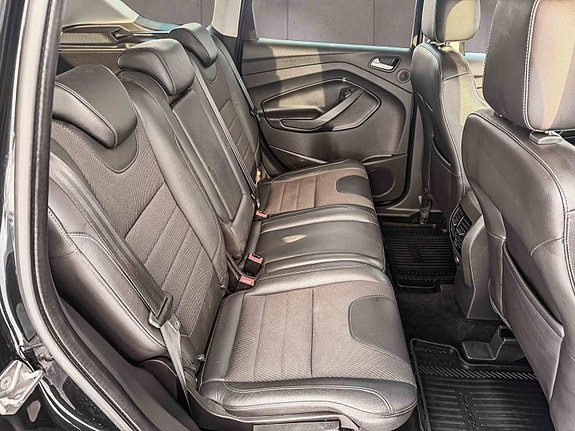 Ford Kuga 10 of 12