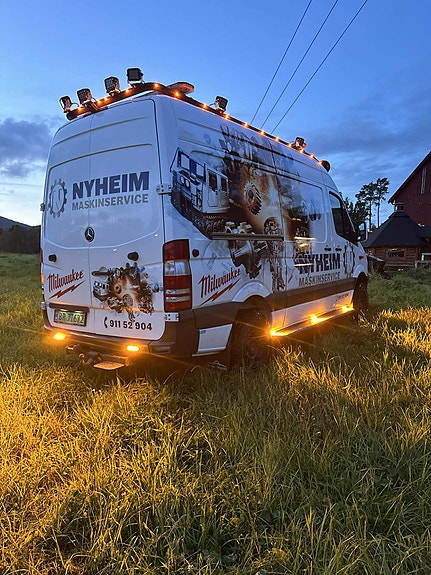 En av våre servicebiler. Sprinter 4x4