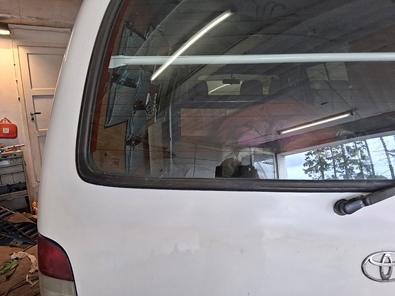Toyota HiAce 19 of 24
