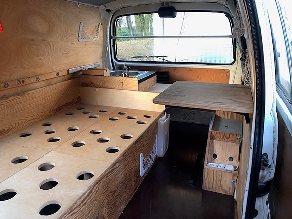 Toyota HiAce 11 of 24