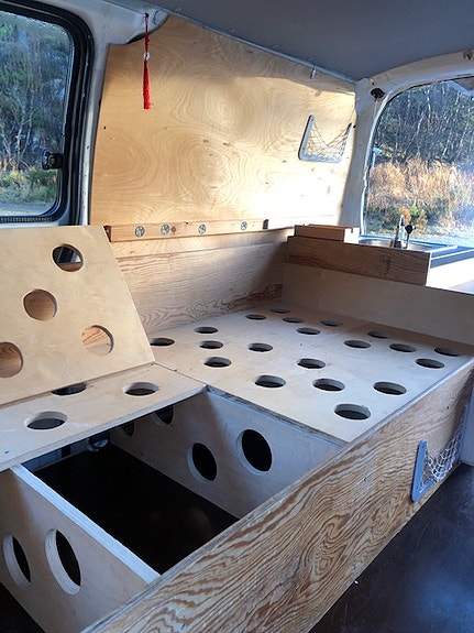 Toyota HiAce 9 of 24
