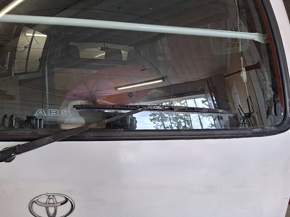 Toyota HiAce 20 of 24