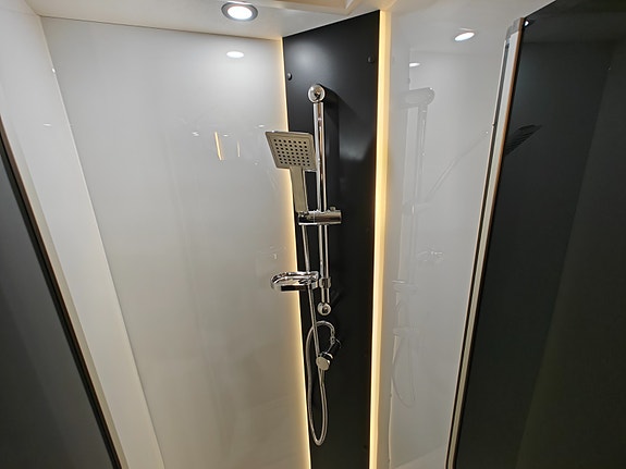 Challenger 318 GRAPHITE EDITION 2026 Modell/ 165Hk / 8 Trins automat / Adaptiv cruisekontroll +++ 25 of 30