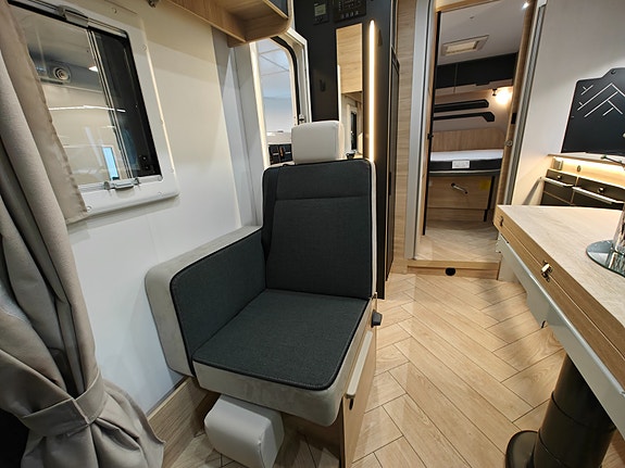 Challenger 318 GRAPHITE EDITION 2026 Modell/ 165Hk / 8 Trins automat / Adaptiv cruisekontroll +++ 20 of 30