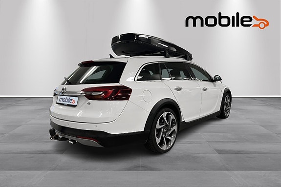 Opel Insignia Country Tourer 3 of 5
