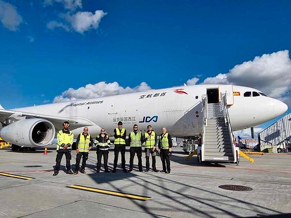 JD Cargo Airlines Boeing 330