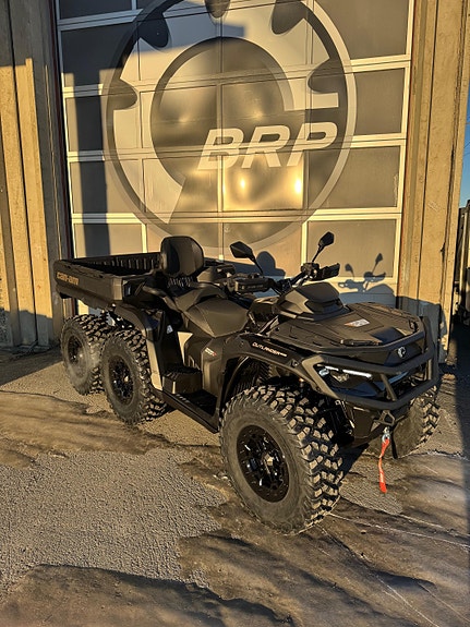 Can-Am Outlander Max 6x6 Backcountry T 1000R 4 of 11
