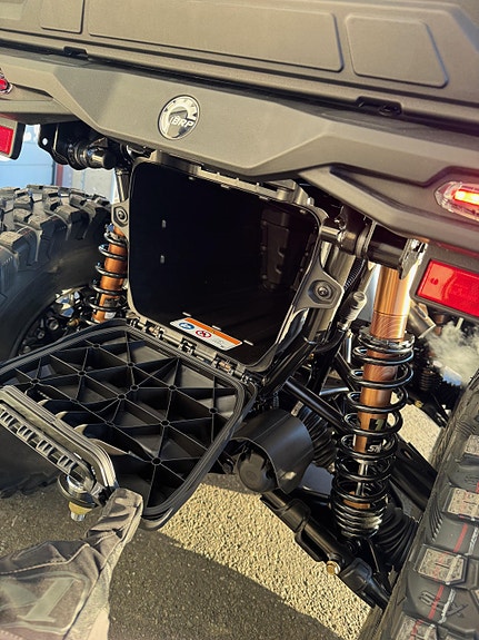 Can-Am Outlander Max 6x6 Backcountry T 1000R 6 of 11