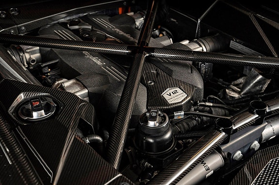 Lamborghini Aventador 22 of 30