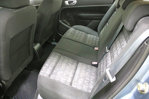 Peugeot 307 9 of 13