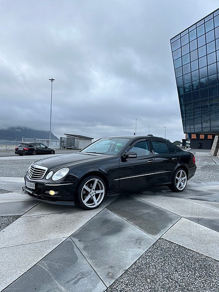 Mercedes-Benz E280 7 of 26