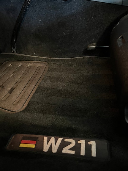 Mercedes-Benz E280 20 of 26