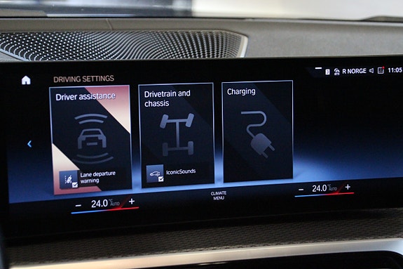 BMW i4 23 of 30