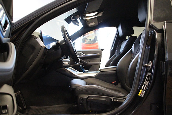 BMW i4 9 of 30
