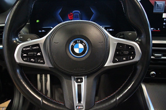 BMW i4 14 of 30