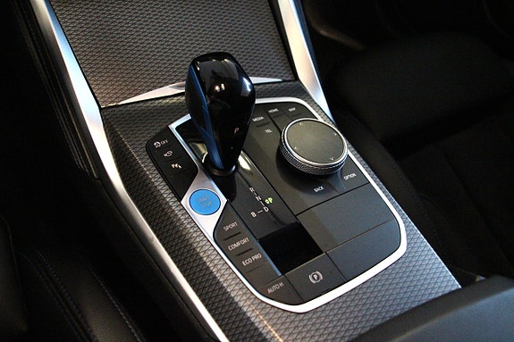 BMW i4 17 of 30