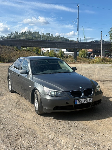 BMW 520d 4 of 30
