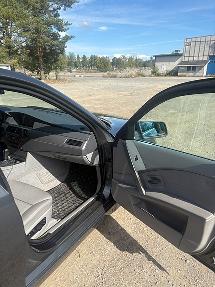 BMW 520d 9 of 30