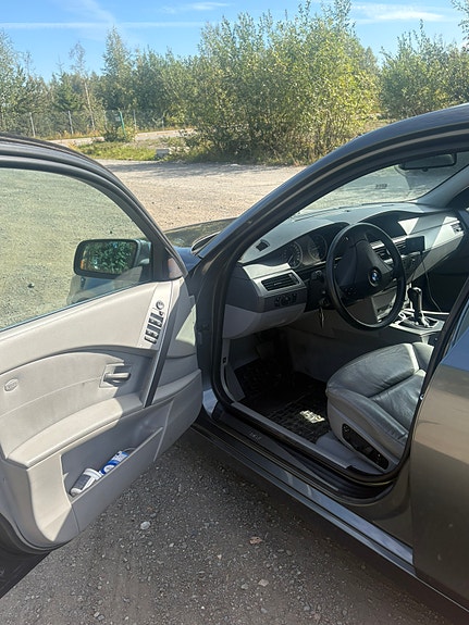 BMW 520d 8 of 30