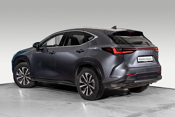 Lexus NX450h 2 of 29