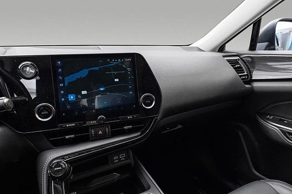 Lexus NX450h 12 of 29