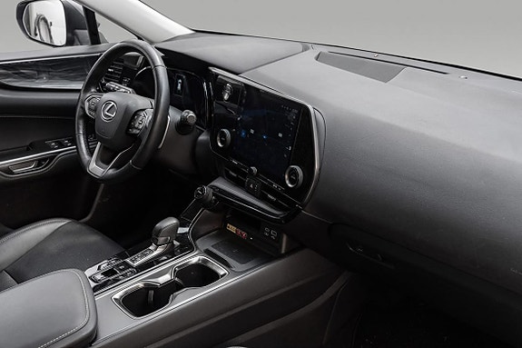 Lexus NX450h 29 of 29