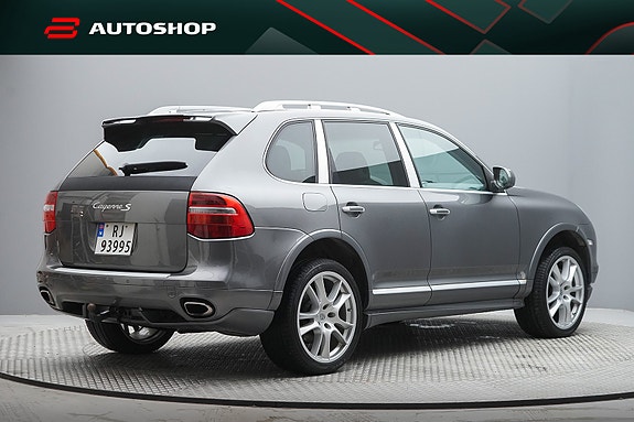 Porsche Cayenne 6 of 24