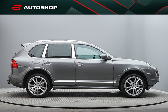 Porsche Cayenne 7 of 24