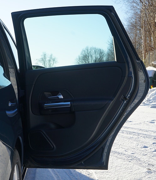 Mercedes-Benz B220 30 of 30