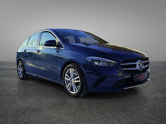 Mercedes-Benz B220 14 of 30