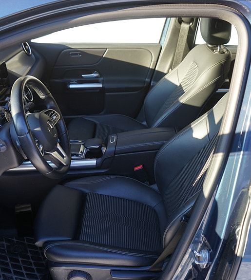 Mercedes-Benz B220 25 of 30