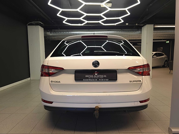 Skoda Superb 8 of 30
