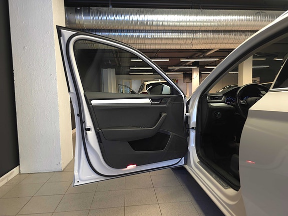 Skoda Superb 29 of 30