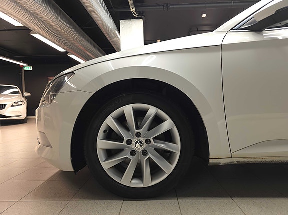 Skoda Superb 4 of 30