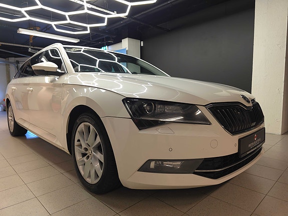 Skoda Superb 13 of 30