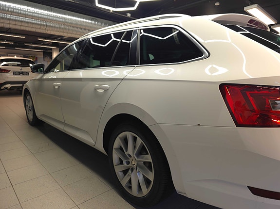 Skoda Superb 6 of 30