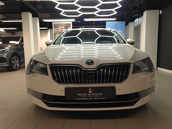 Skoda Superb 2 of 30