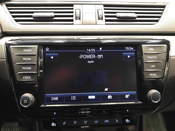 Skoda Superb 21 of 30