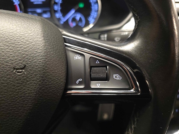 Skoda Superb 16 of 30
