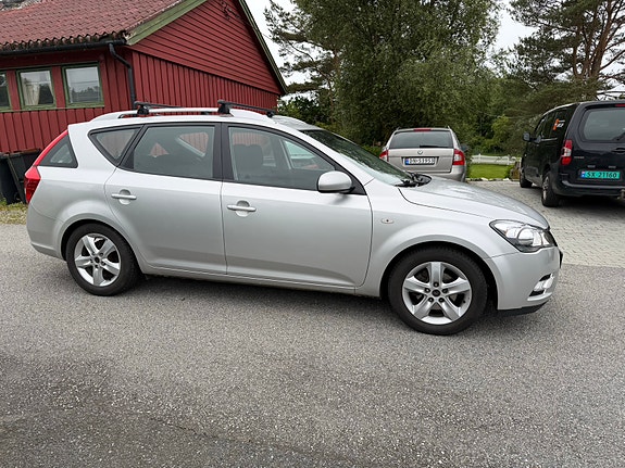 Kia Ceed 3 of 5